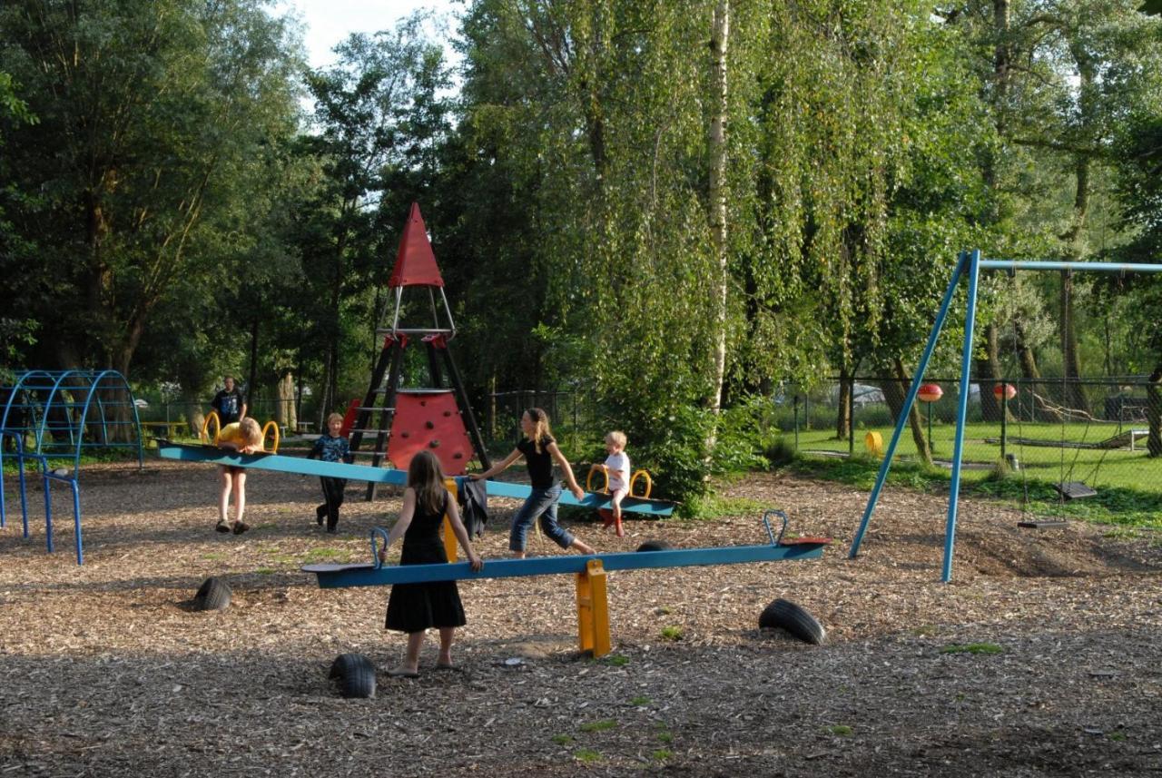 Vakantiepark Bergumermeer - 689 Suameer Exterior photo