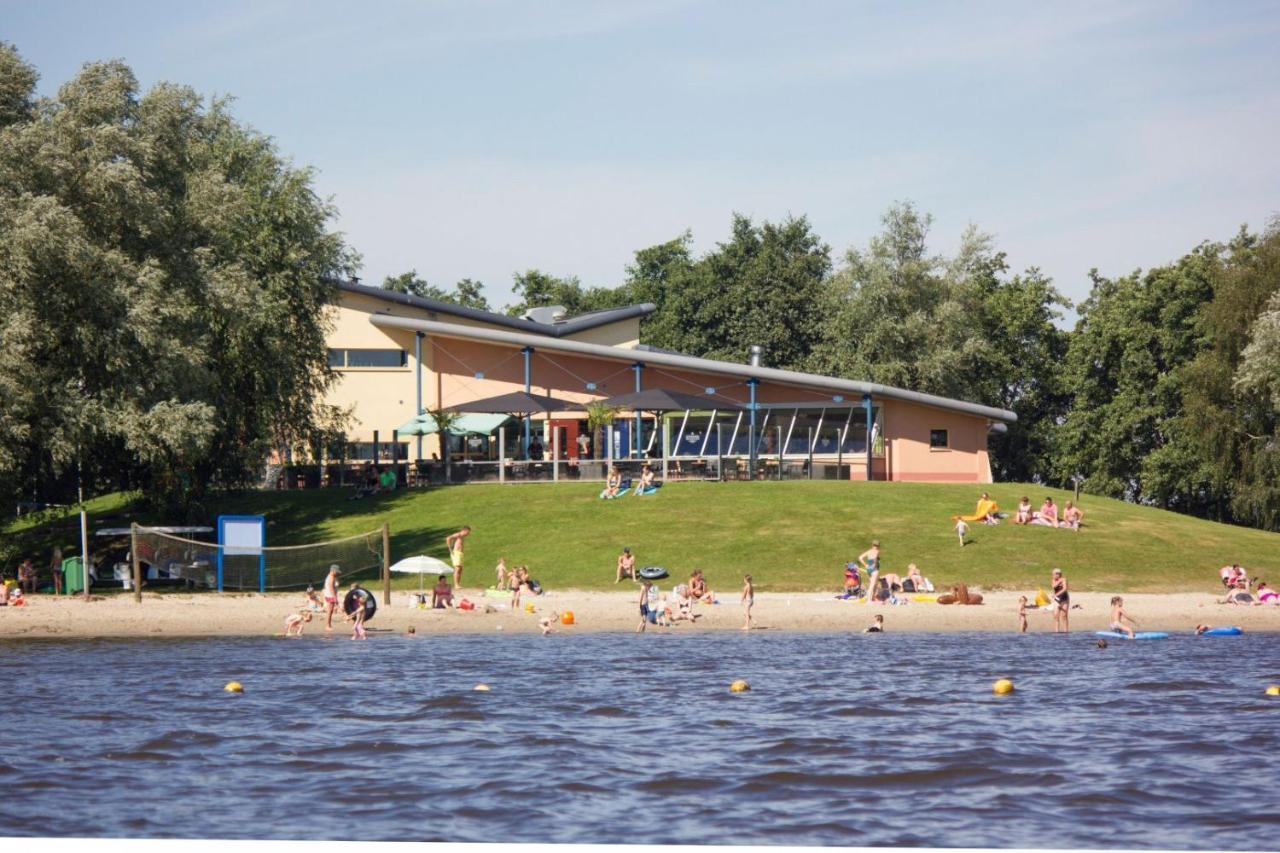 Vakantiepark Bergumermeer - 689 Suameer Exterior photo