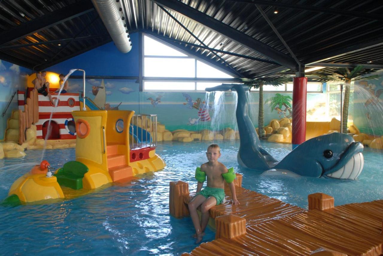 Vakantiepark Bergumermeer - 689 Suameer Exterior photo